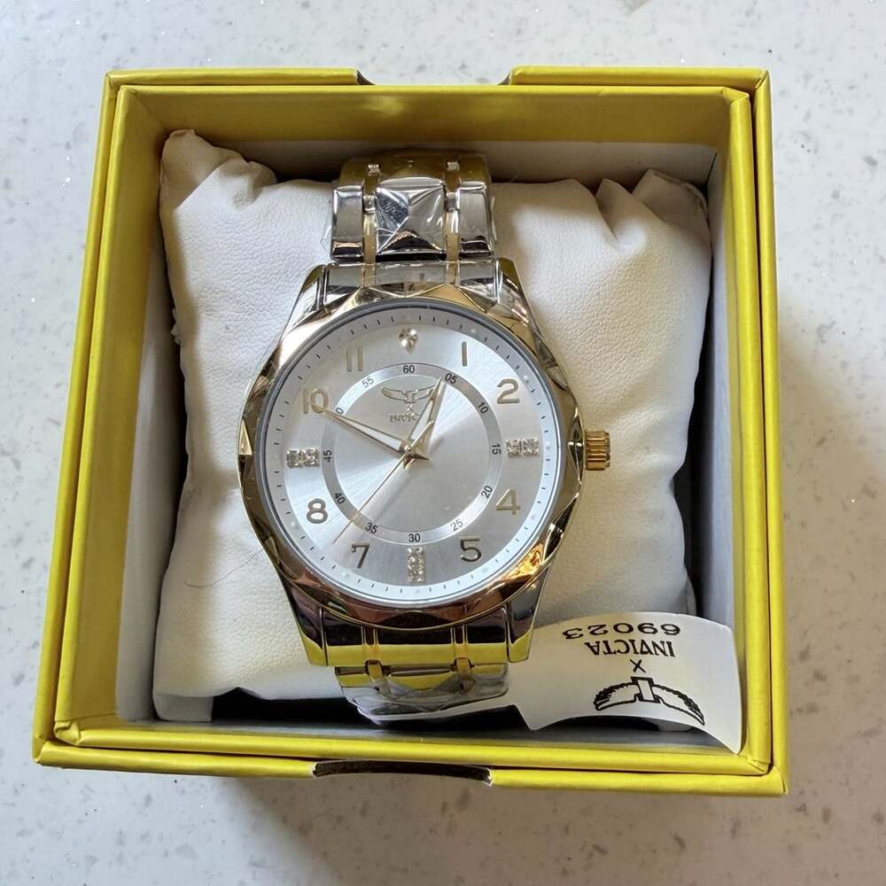 Invicta 69023 Men's Quartz Watch - 41 mm